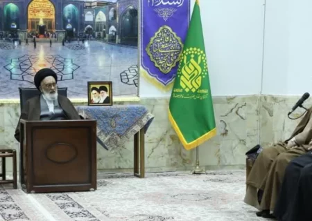 دیدار صمیمانه مجمع مشورتی نظام مسائل استان قم با تولیت حرم مطهرحضرت فاطمه معصومه (س)