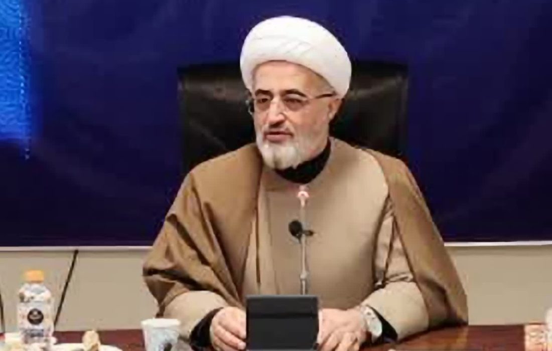 حجتالاسلام و المسلمین وحدتی آراسته پیرامون «مجمع نظام مسائل کشور» عنوان کرد قم؛ الگویی برای تحقق بیانیه گام دوم با محوریت نخبگان و مردم است.