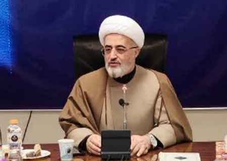 حجت‌الاسلام و المسلمین وحدتی آراسته پیرامون «مجمع نظام مسائل کشور» عنوان کرد  قم؛ الگویی برای تحقق بیانیه گام دوم با محوریت نخبگان و مردم است.