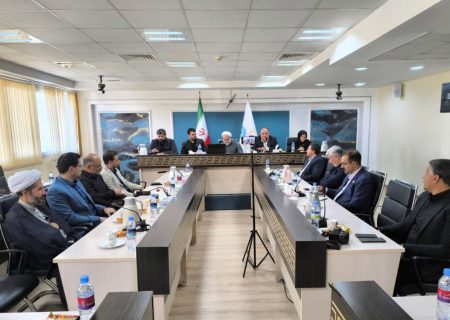 هم‌افزایی برای توسعه؛ تأکید بر شایسته‌سالاری و جذب سرمایه‌گذار در نشست نظام مسائل استان کرمانشاه