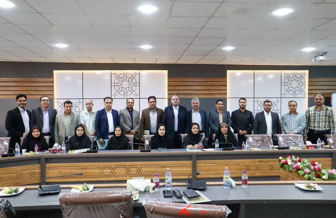 لارستان میزبان نخبگان و مسئولان استان فارس در نخستین اجلاس مجمع مشورتی نظام مسائل استان